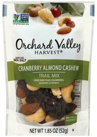 Cranberry almond cashew trail mix almonds & cashews - Producte - en